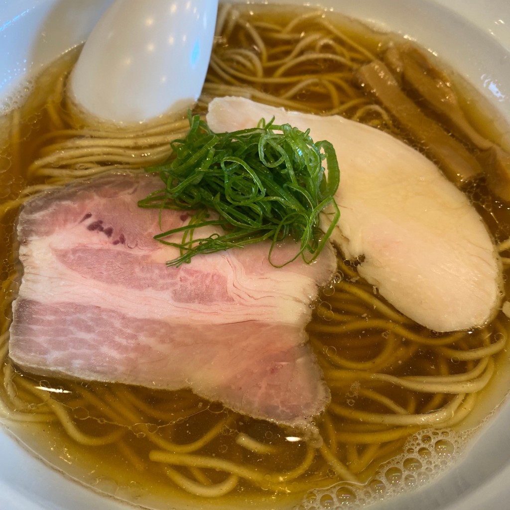 ユーザーが投稿した白醤油ラーメンの写真 - 実際訪問したユーザーが直接撮影して投稿した菊川ラーメン専門店麺響 万蕾の写真