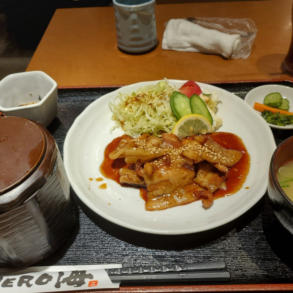 ユーザーが投稿した豚バラ焼肉定食の写真 - 実際訪問したユーザーが直接撮影して投稿した春日居酒屋HERO海熊本駅店の写真