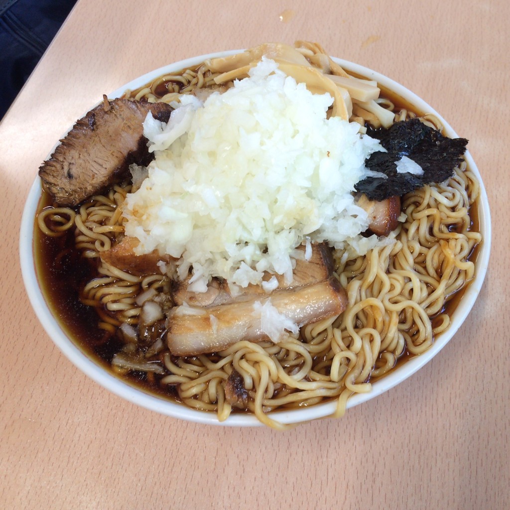 ユーザーが投稿したラーメン大 薬味付きの写真 - 実際訪問したユーザーが直接撮影して投稿した竹岡ラーメン / つけ麺梅乃家の写真