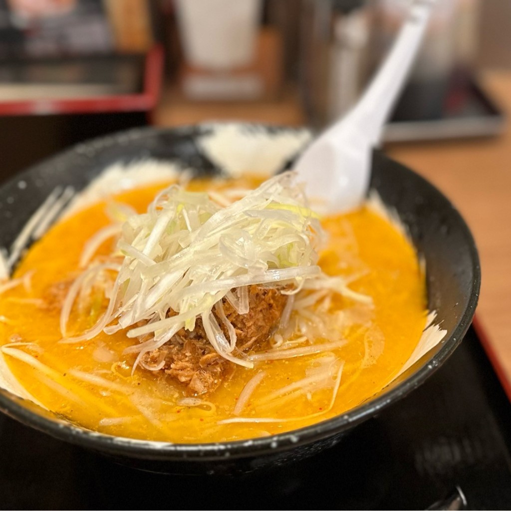 胃もたれ23さんが投稿した美々ラーメン / つけ麺のお店札幌ラーメン 雪あかり 新千歳空港店/サッポロラーメン ユキアカリ シンチトセクウコウテンの写真