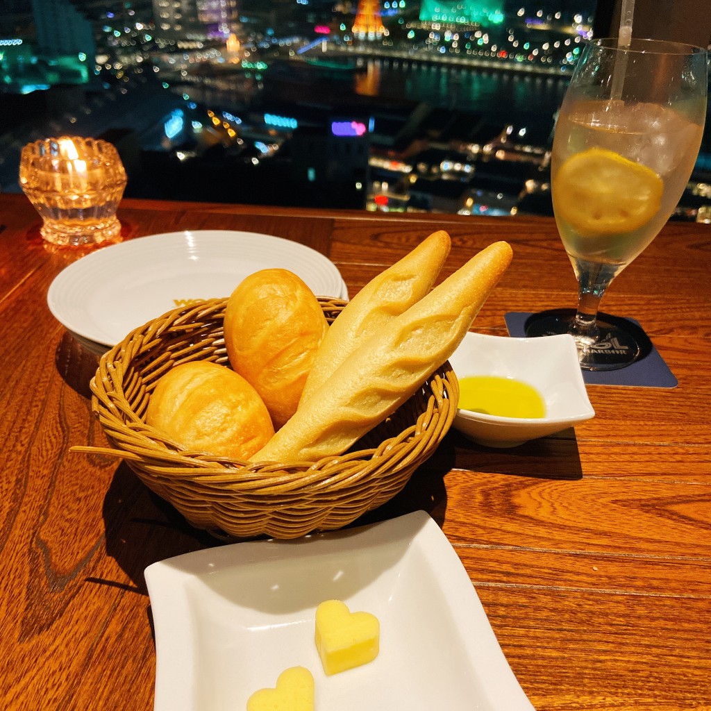 ユーザーが投稿したパンの写真 - 実際訪問したユーザーが直接撮影して投稿した東川崎町イタリアンビューダイニング WOOL 神戸ハーバーの写真