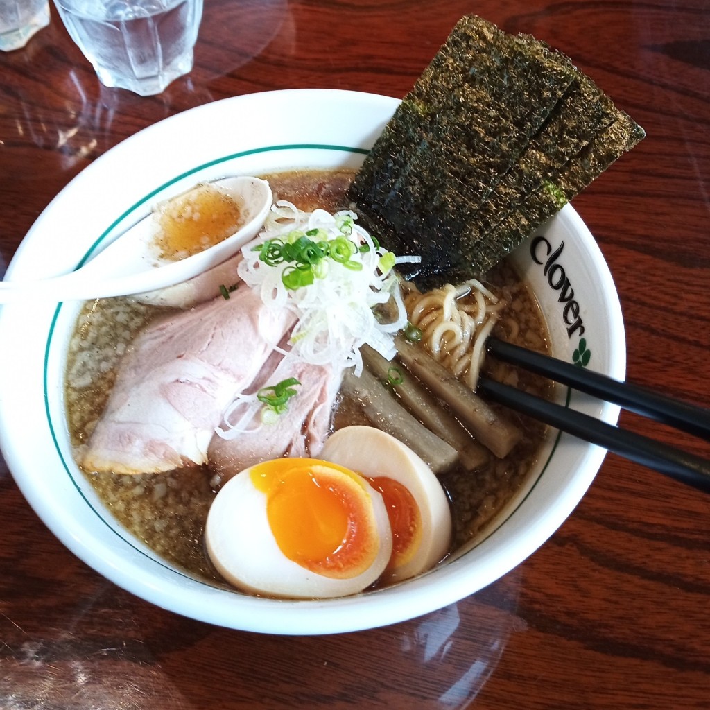 ユーザーが投稿した煮卵ニボラーメンの写真 - 実際訪問したユーザーが直接撮影して投稿した花崎町ラーメン専門店らあめんcloverの写真