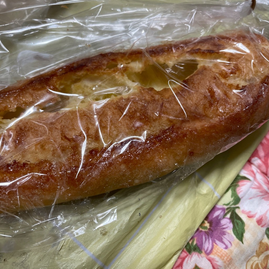 ユーザーが投稿したシュガーバターバゲットの写真 - 実際訪問したユーザーが直接撮影して投稿した緒川ベーカリーねこねこ食パン イオンモール東浦店の写真