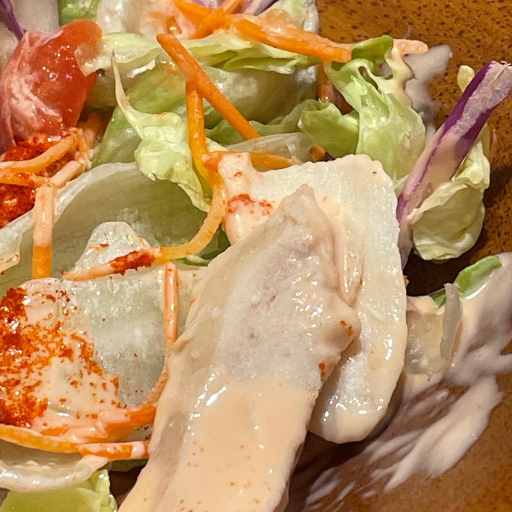 ユーザーが投稿したチキンのサラダの写真 - 実際訪問したユーザーが直接撮影して投稿した明海イタリアンサイゼリヤ ニューコースト新浦安店の写真