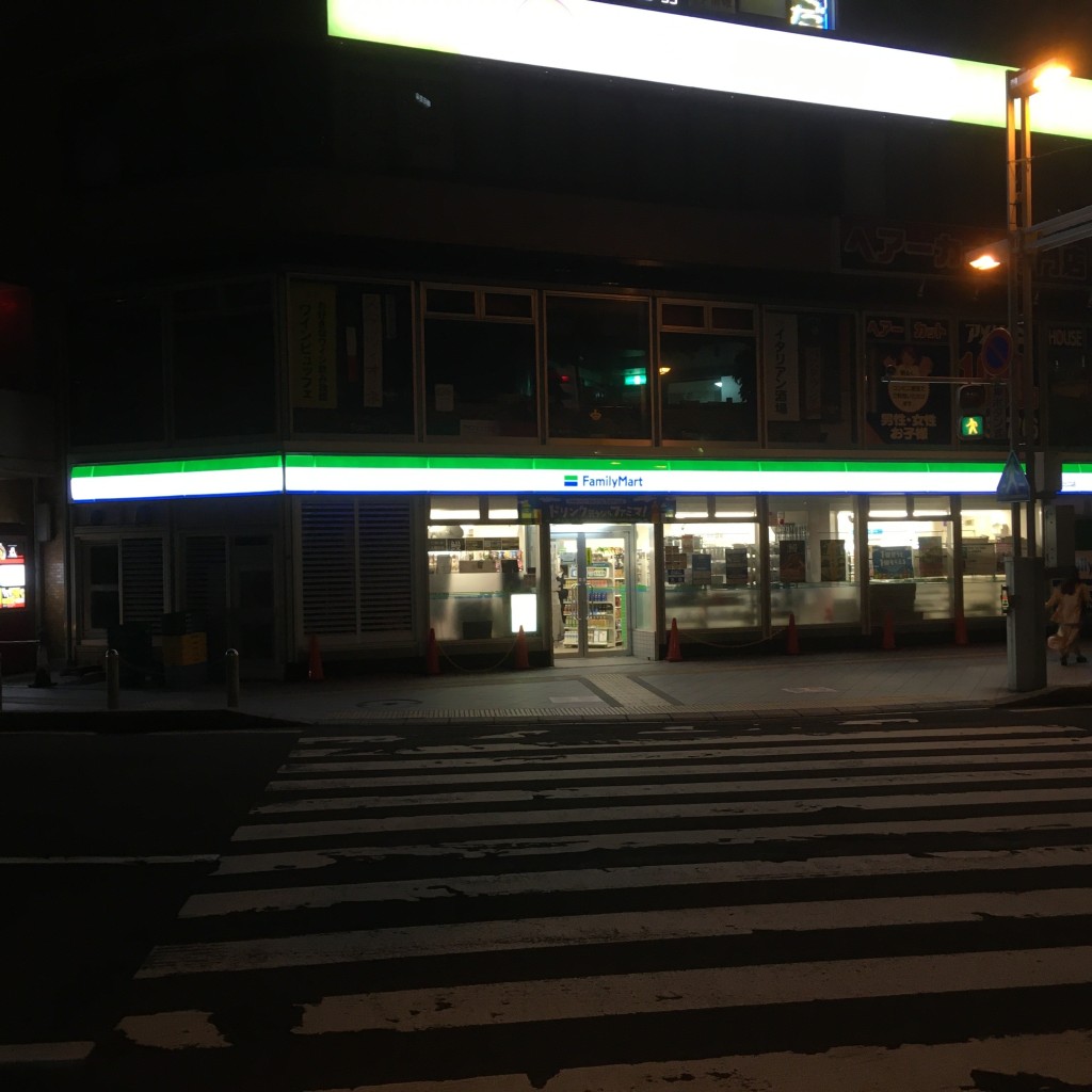 実際訪問したユーザーが直接撮影して投稿した北七条西コンビニエンスストアファミリーマート 札幌駅北口店の写真