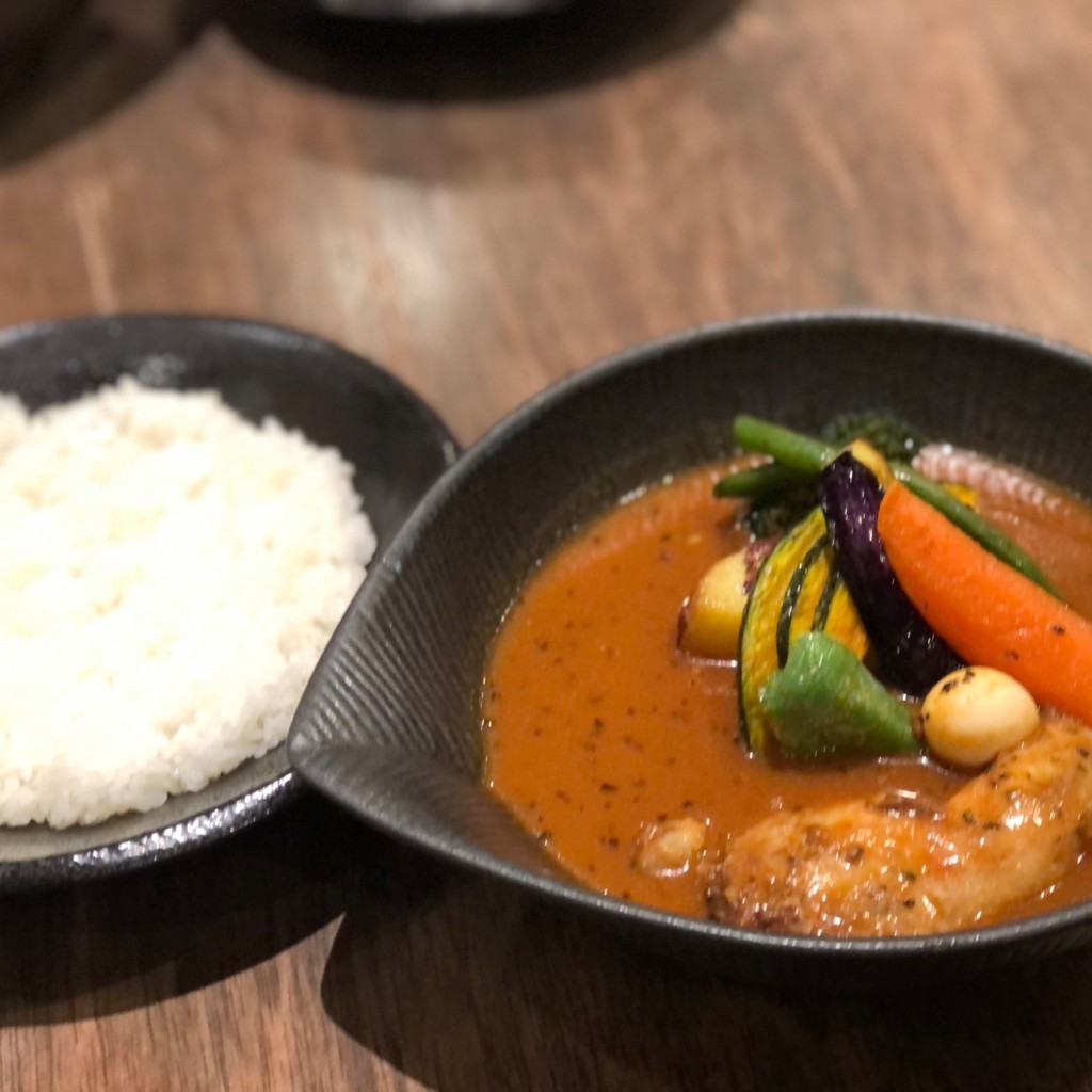 ユーザーが投稿したチキンと野菜カレーの写真 - 実際訪問したユーザーが直接撮影して投稿した美々スープカレーlavi 新千歳空港店の写真