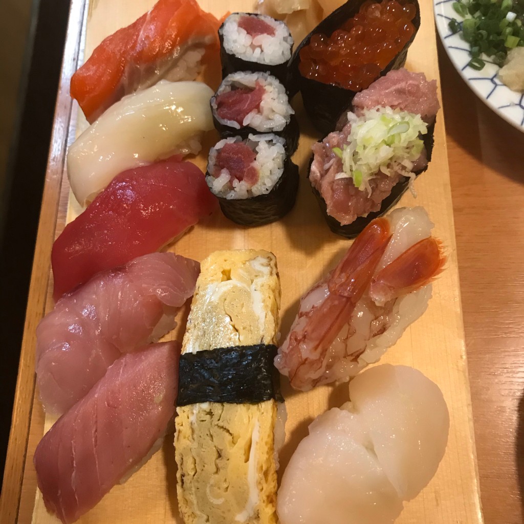 ユーザーが投稿した特上にぎりの写真 - 実際訪問したユーザーが直接撮影して投稿した上野寿司海鮮料理 第二英鮨 上野の写真