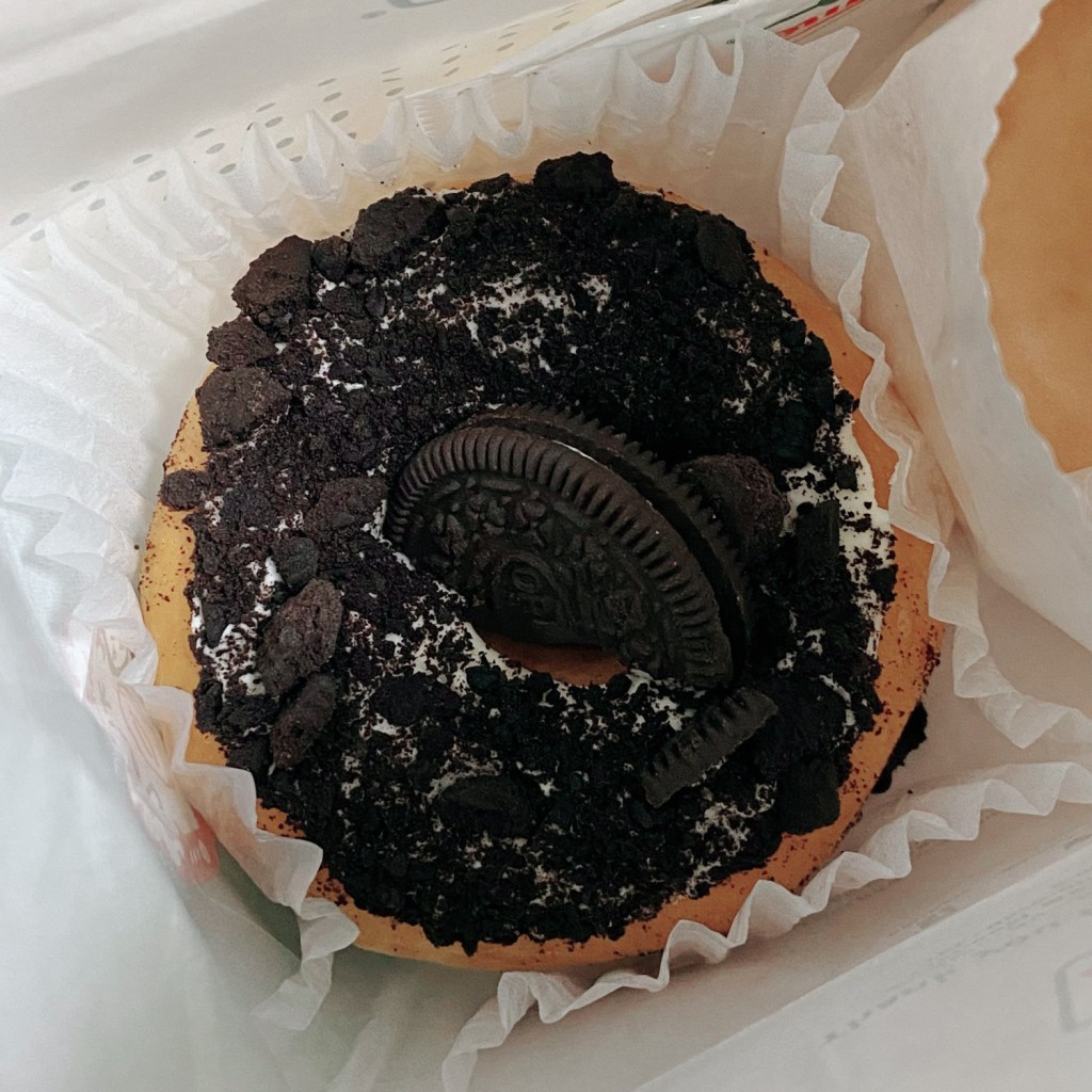 ユーザーが投稿したスイートアメリカバニラオレオクッキーの写真 - 実際訪問したユーザーが直接撮影して投稿した道玄坂ドーナツクリスピー・クリーム・ドーナツ 渋谷シネタワー店の写真