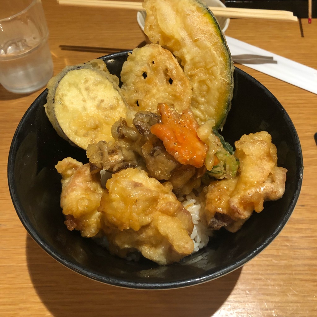 ユーザーが投稿した天丼の写真 - 実際訪問したユーザーが直接撮影して投稿した博多駅中央街鶏料理かしわ屋源次郎 博多シティの写真