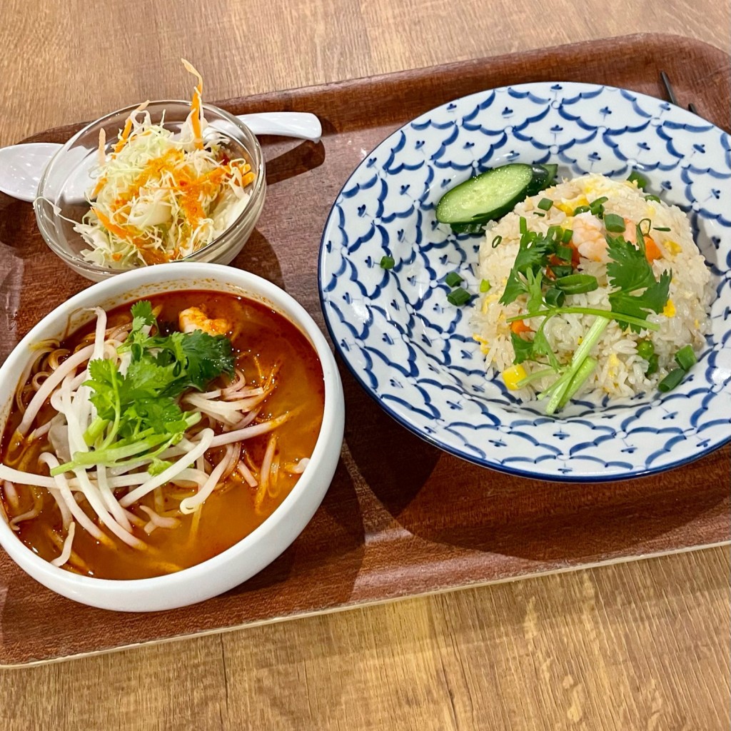 ユーザーが投稿したトムヤム麺&エビチャーハンの写真 - 実際訪問したユーザーが直接撮影して投稿した豊砂タイ料理ティーヌン イオンモール幕張新都心店の写真