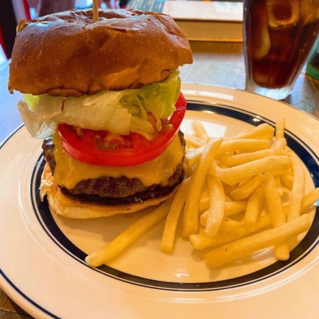 ユーザーが投稿したランチハンバーガーの写真 - 実際訪問したユーザーが直接撮影して投稿した下馬ハンバーガーFUNGO 三宿本店の写真