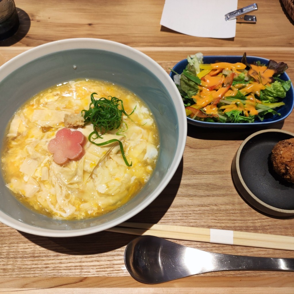 ユーザーが投稿した湯葉たま丼の写真 - 実際訪問したユーザーが直接撮影して投稿したカフェシュイロの写真