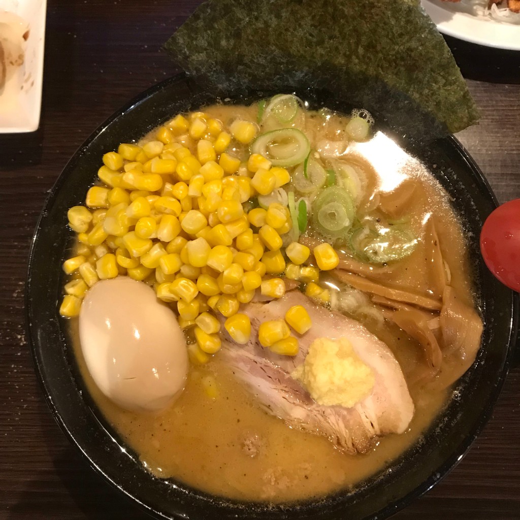 ユーザーが投稿した味噌ラーメンの写真 - 実際訪問したユーザーが直接撮影して投稿した陣中町ラーメン / つけ麺麺屋 八丸の写真