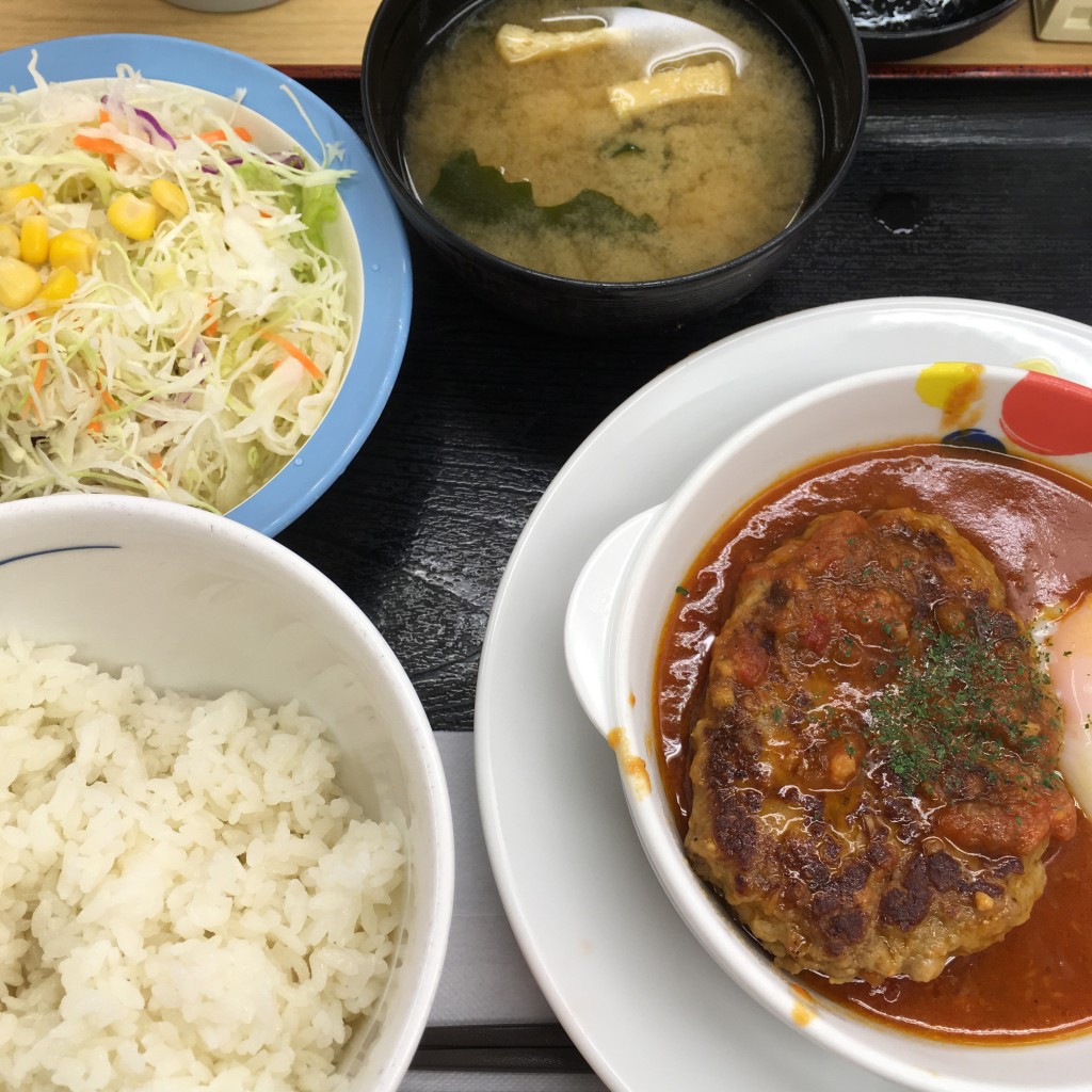 ユーザーが投稿したうまトマHB定食の写真 - 実際訪問したユーザーが直接撮影して投稿した馬場下町牛丼松屋 早稲田店の写真