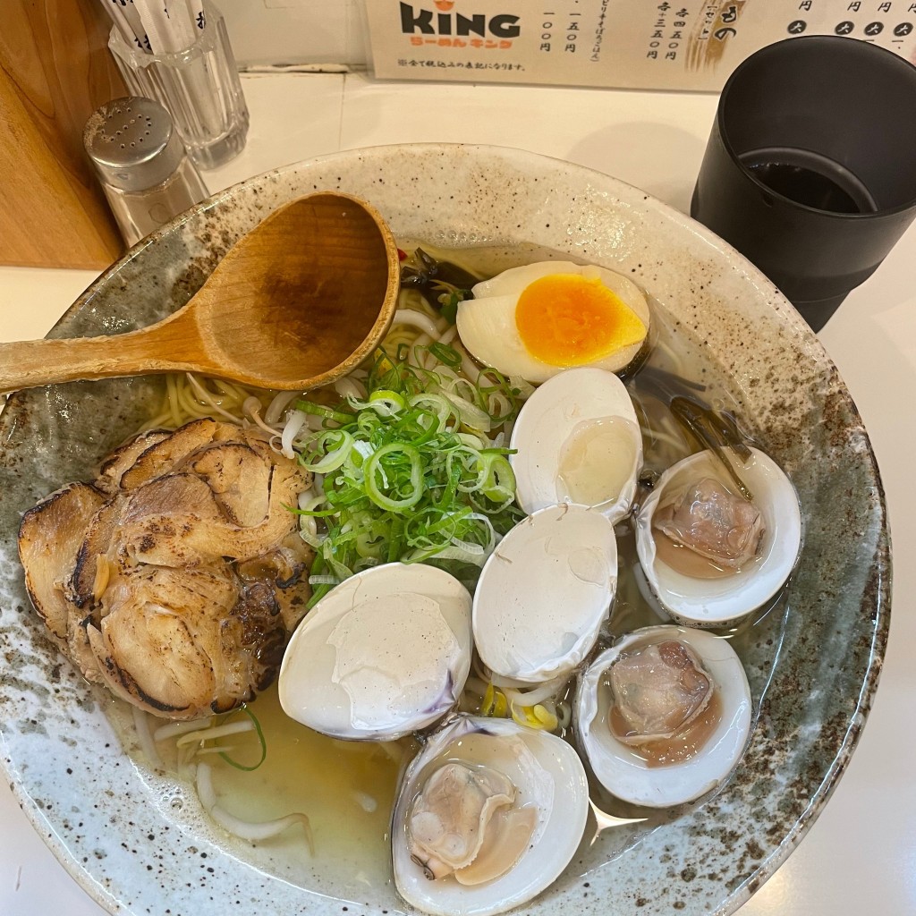 食いしんぼうよっちゃんさんが投稿した西中島ラーメン専門店のお店らーめん キング/ラーメン キングの写真