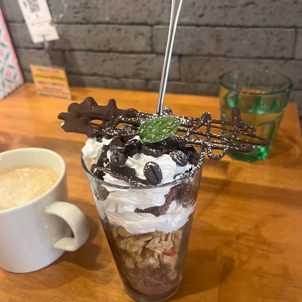 ユーザーが投稿したチョコレートパフェ / chocolate parfaitの写真 - 実際訪問したユーザーが直接撮影して投稿した神宮前カフェnatural stanceの写真