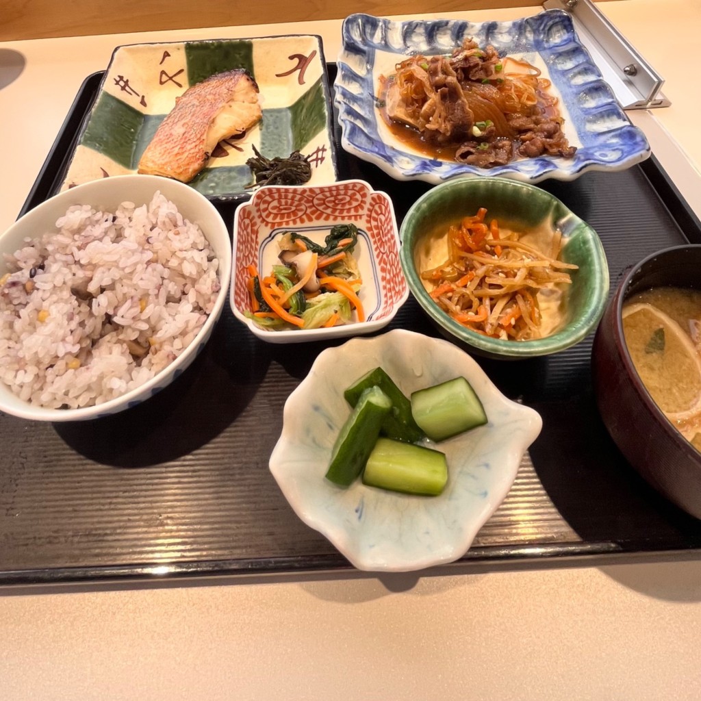 ユーザーが投稿した生姜焼き定食Lunchの写真 - 実際訪問したユーザーが直接撮影して投稿した松戸定食屋大かまど飯 寅福 アトレ松戸店の写真