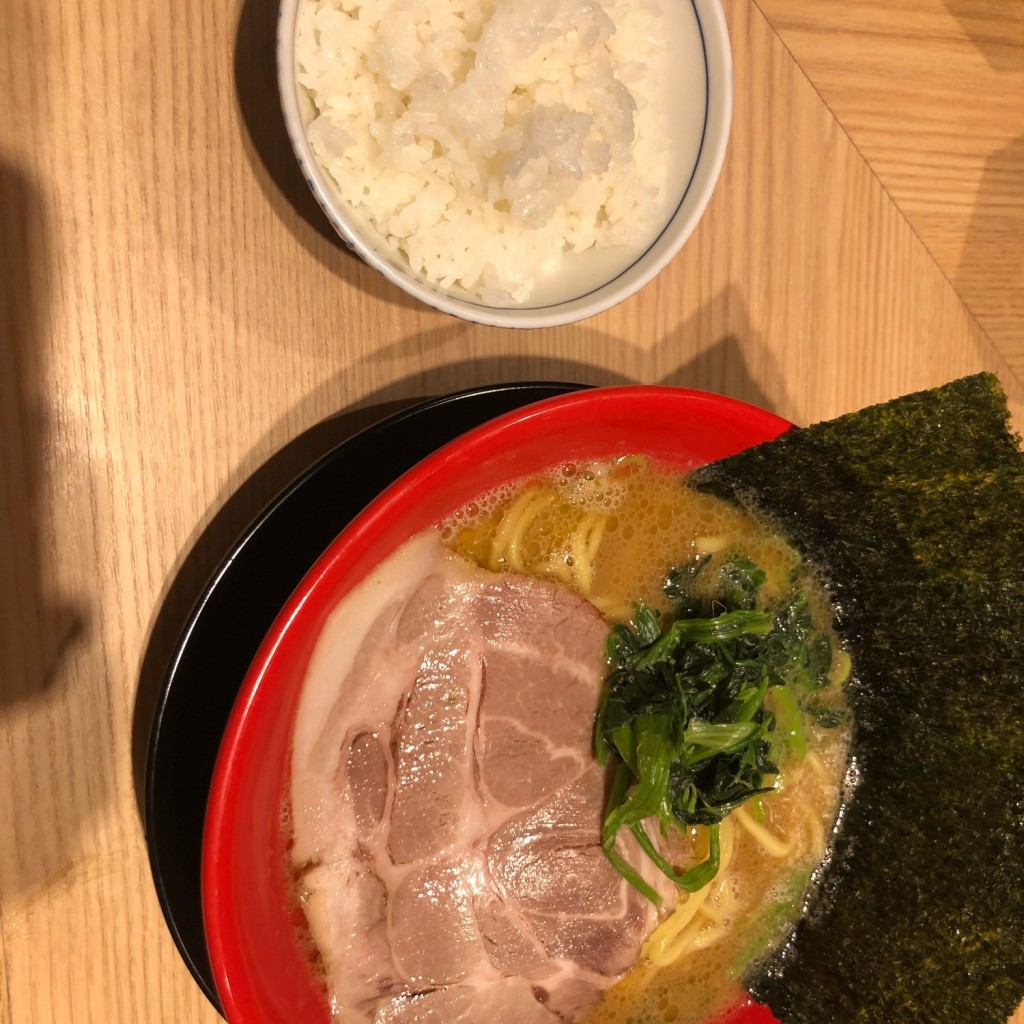 ユーザーが投稿したラーメンの写真 - 実際訪問したユーザーが直接撮影して投稿した薬師ラーメン専門店RAMEN WALKINGの写真