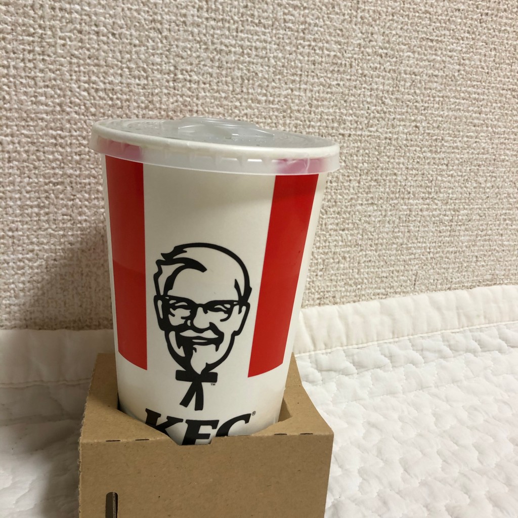 ユーザーが投稿した100円ドリンクの写真 - 実際訪問したユーザーが直接撮影して投稿した西新宿フライドチキンケンタッキーフライドチキン 新宿西口店の写真