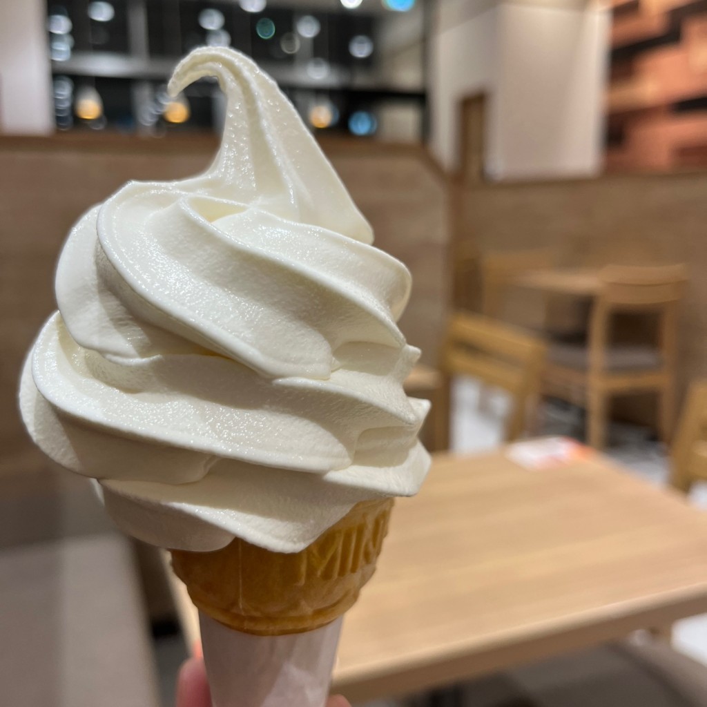 ユーザーが投稿したカップ ソフトクリームの写真 - 実際訪問したユーザーが直接撮影して投稿したひび野ファーストフードロッテリア プレナ幕張店の写真