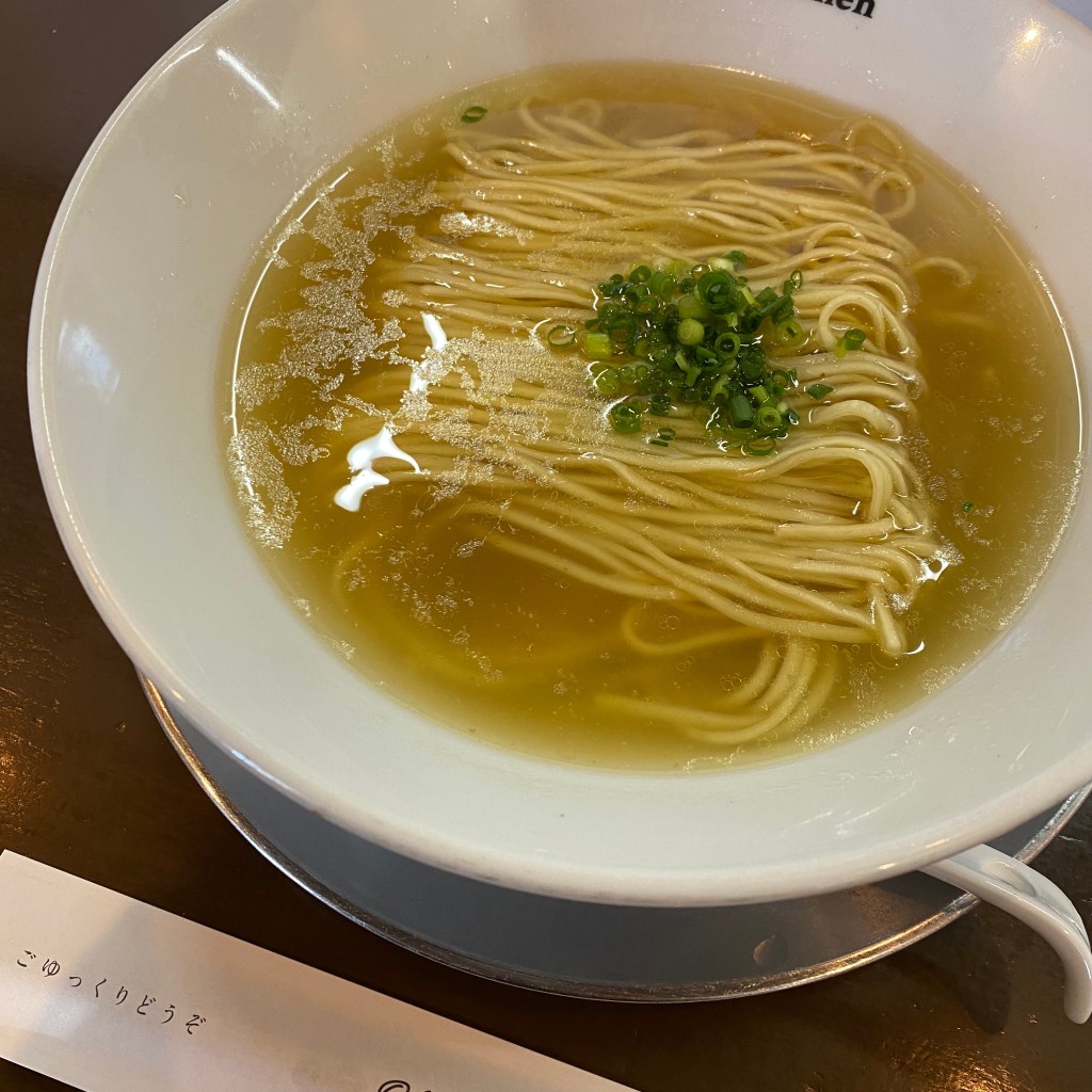 ユーザーが投稿したおくにラーメン(しお)の写真 - 実際訪問したユーザーが直接撮影して投稿した新富町ラーメン専門店おくにらーめんの写真