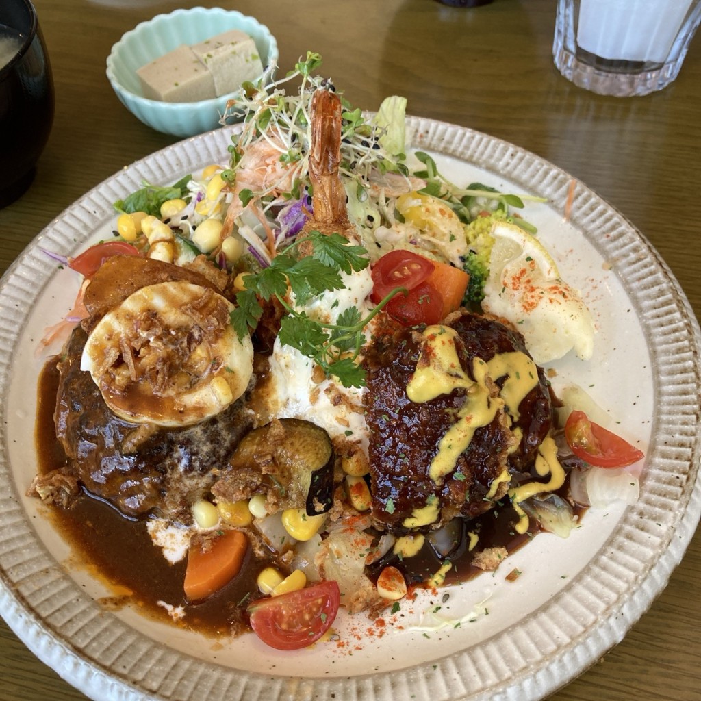 okometopanさんが投稿した西町(下ノ森通)カフェのお店食堂とカフェ ピナータ/ショクドウとカフェ Pinnataの写真