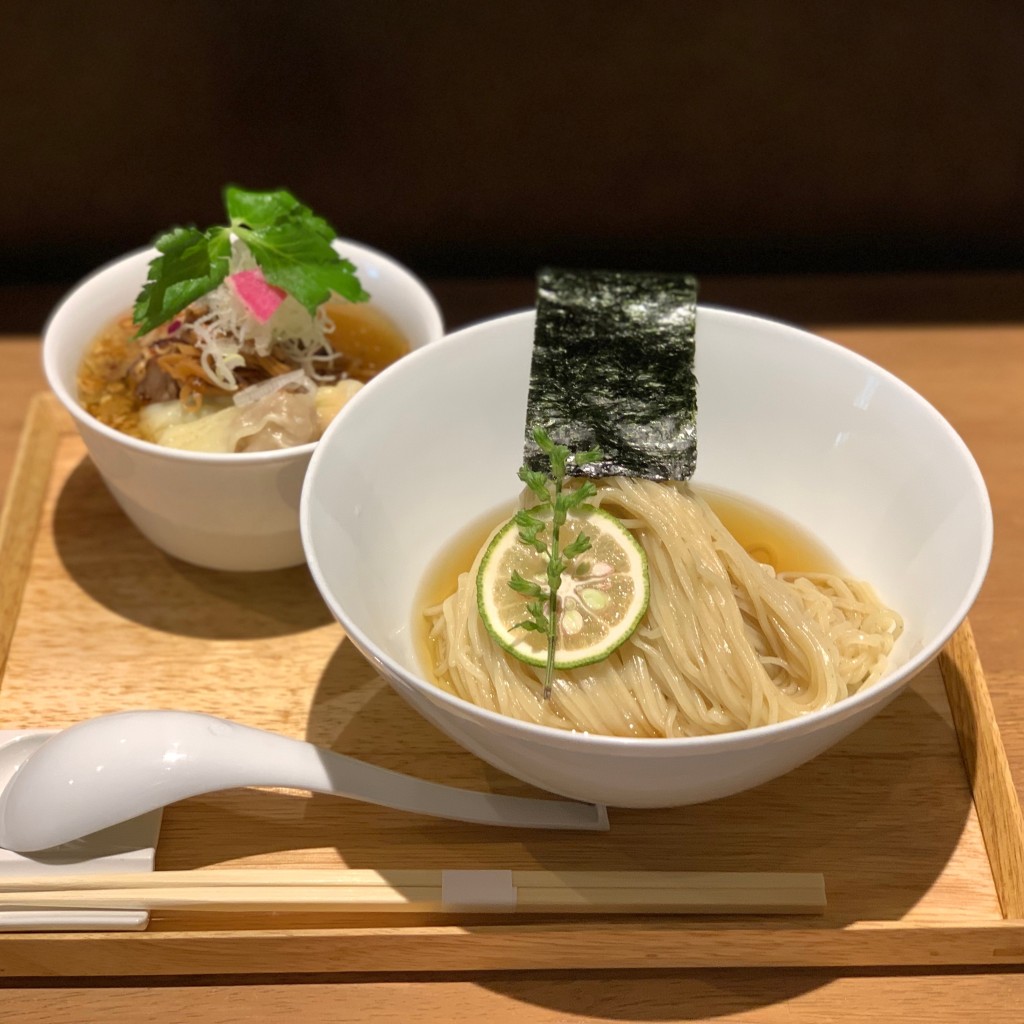 ユーザーが投稿した鰹昆布水つけ麺【しお】+特製トッピングの写真 - 実際訪問したユーザーが直接撮影して投稿した本町ラーメン / つけ麺らぁ麺や 嶋の写真