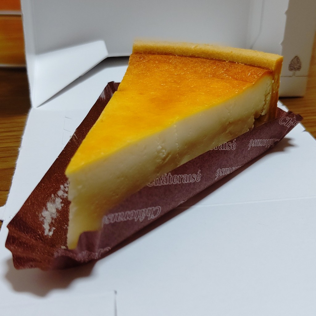 ユーザーが投稿した濃厚ベイクドチーズケーキの写真 - 実際訪問したユーザーが直接撮影して投稿した古川北スイーツシャトレーゼ 松山南店の写真