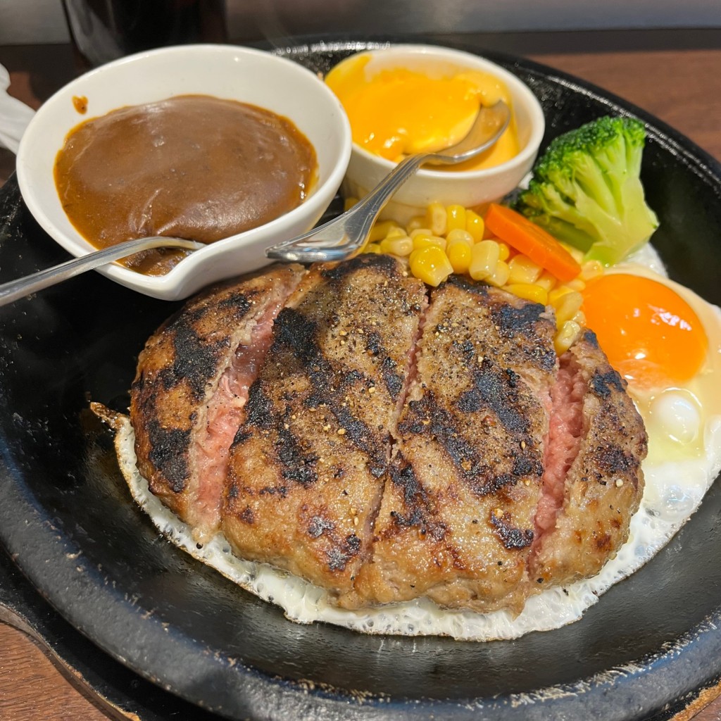 ユーザーが投稿したカレーチーズバーグ200g 200gの写真 - 実際訪問したユーザーが直接撮影して投稿した広野台ステーキいきなり!ステーキ イオンモール座間店の写真