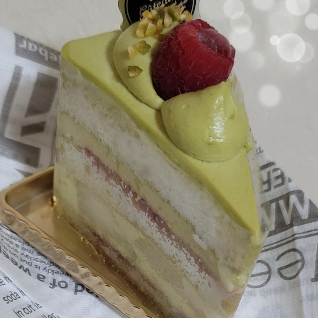 ユーザーが投稿した梨とフランポワーズのショートケーキの写真 - 実際訪問したユーザーが直接撮影して投稿した小八幡ケーキピスタチオ専門店 PISTACCHIERIAの写真