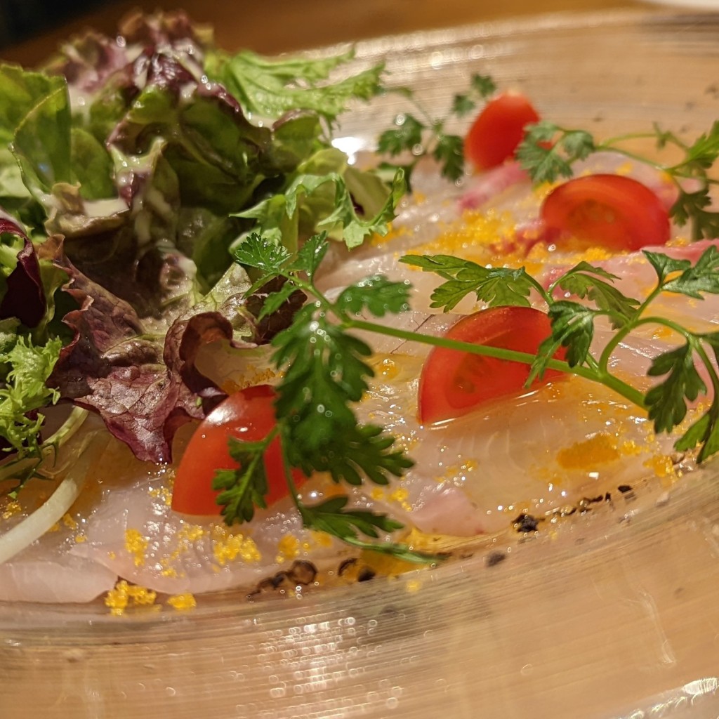 ユーザーが投稿した鮮魚のカルパッチョの写真 - 実際訪問したユーザーが直接撮影して投稿した玉川台肉料理用賀倶楽部の写真