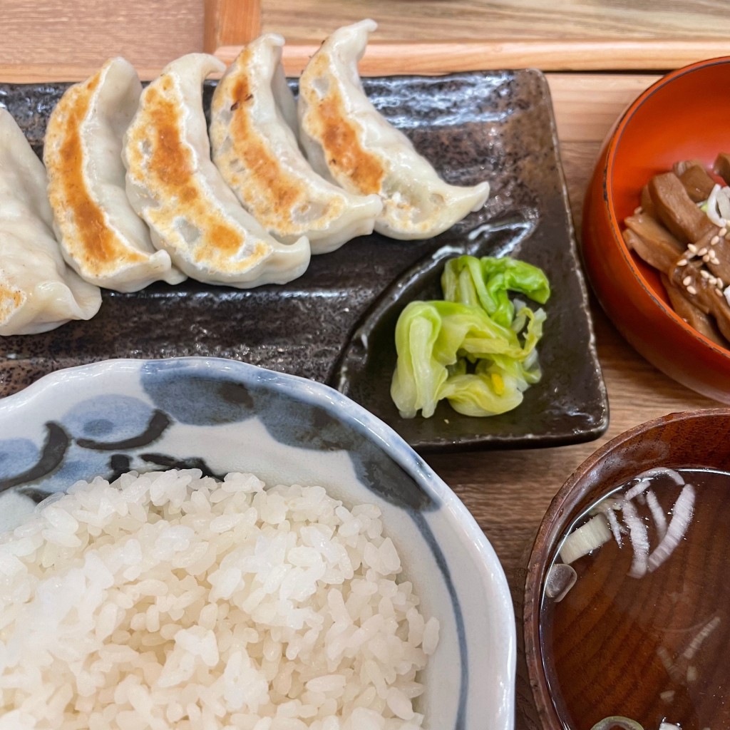 実際訪問したユーザーが直接撮影して投稿した八幡餃子肉汁餃子のダンダダン 本八幡店の写真
