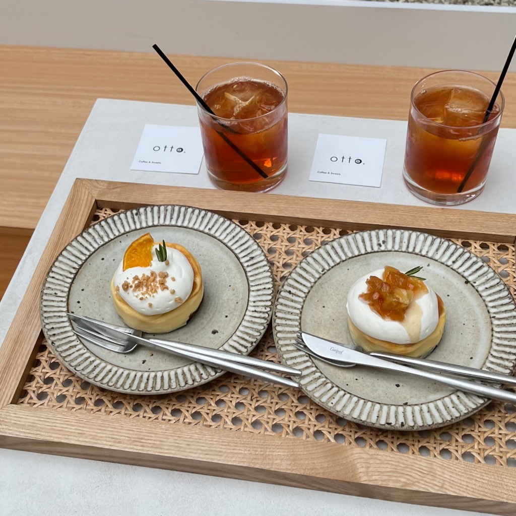 ユーザーが投稿したスフベチーズケーキ(オレンジ)の写真 - 実際訪問したユーザーが直接撮影して投稿した南船場カフェotto coffee&sweetsの写真