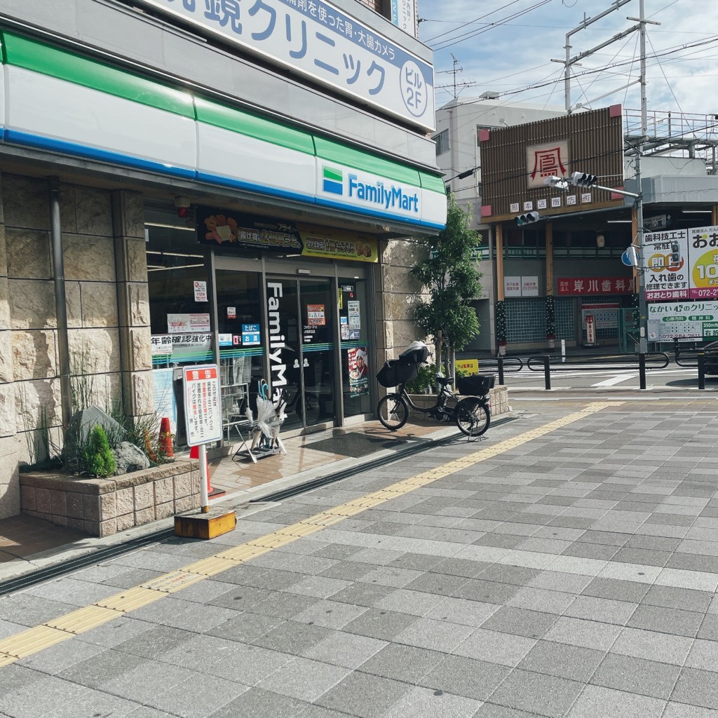 実際訪問したユーザーが直接撮影して投稿した鳳東町コンビニエンスストアファミリーマート JR鳳駅前店の写真