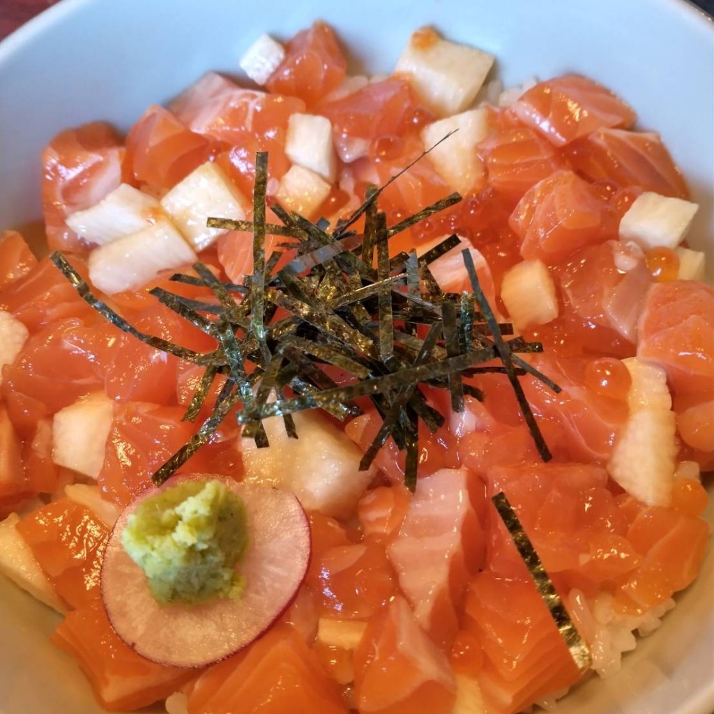 ユーザーが投稿した信州サーモン丼の写真 - 実際訪問したユーザーが直接撮影して投稿した堀金烏川定食屋須砂渡食堂の写真