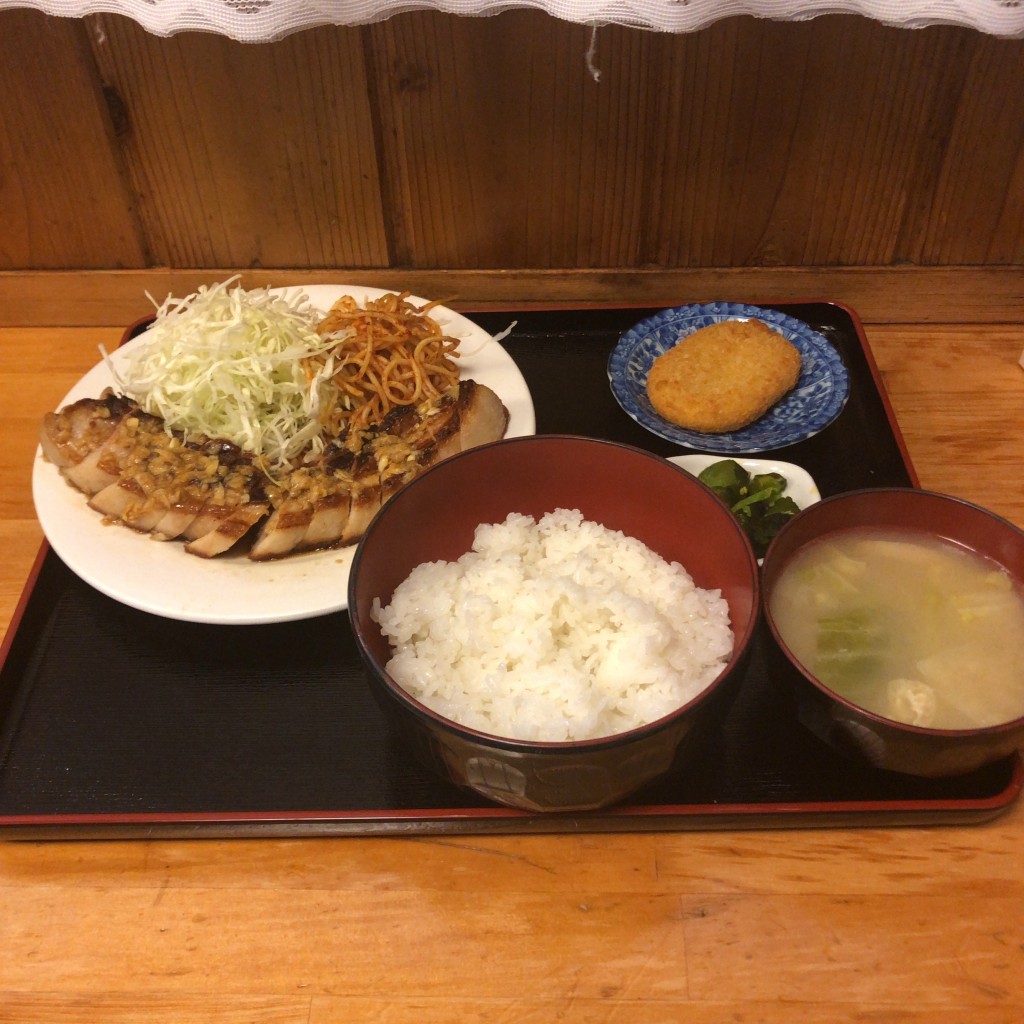 昇りばし_みてもいーのよさんが投稿した中川定食屋のお店久留実/クルミの写真