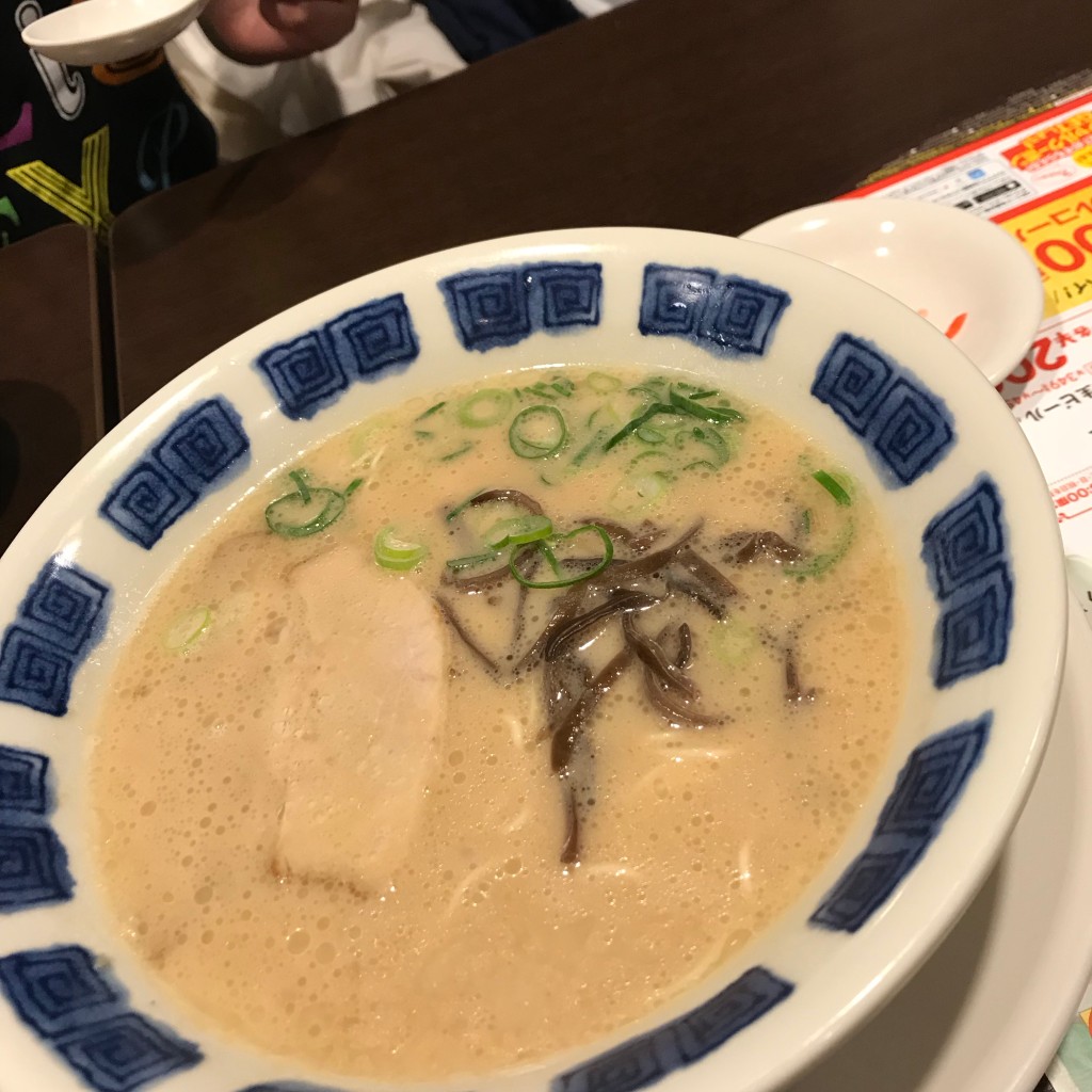 ユーザーが投稿した本格濃厚 博多とんこつラーメンの写真 - 実際訪問したユーザーが直接撮影して投稿した野牛中華料理バーミヤン 白岡店の写真