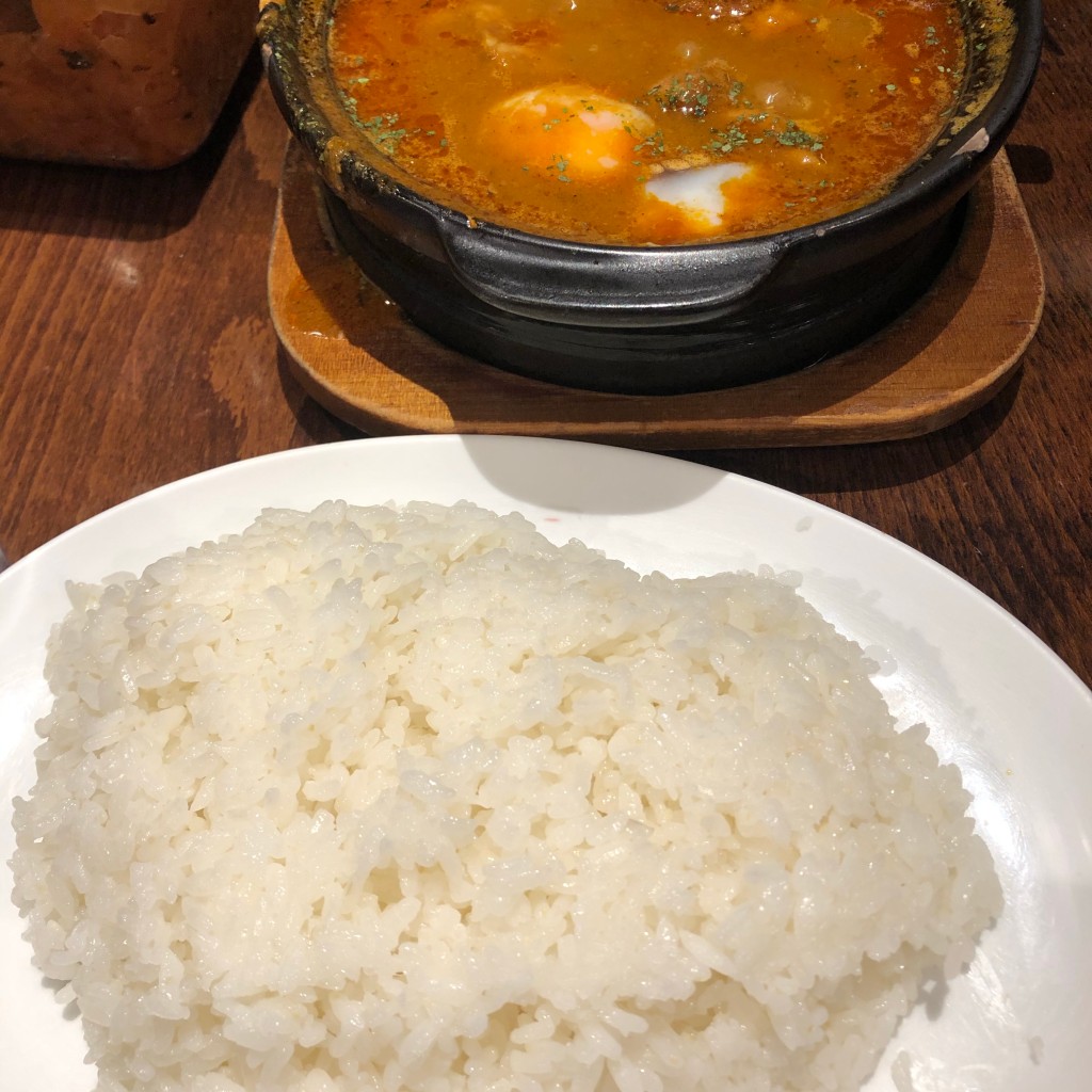 ユーザーが投稿したインド風チキンカレーの写真 - 実際訪問したユーザーが直接撮影して投稿した丸の内カレーカレー専門店 Hot Spoon 丸の内店の写真