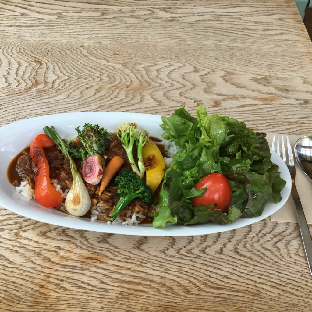 ユーザーが投稿したグリル野菜とチキンカレーの写真 - 実際訪問したユーザーが直接撮影して投稿した二階堂カフェcafe kaeruの写真