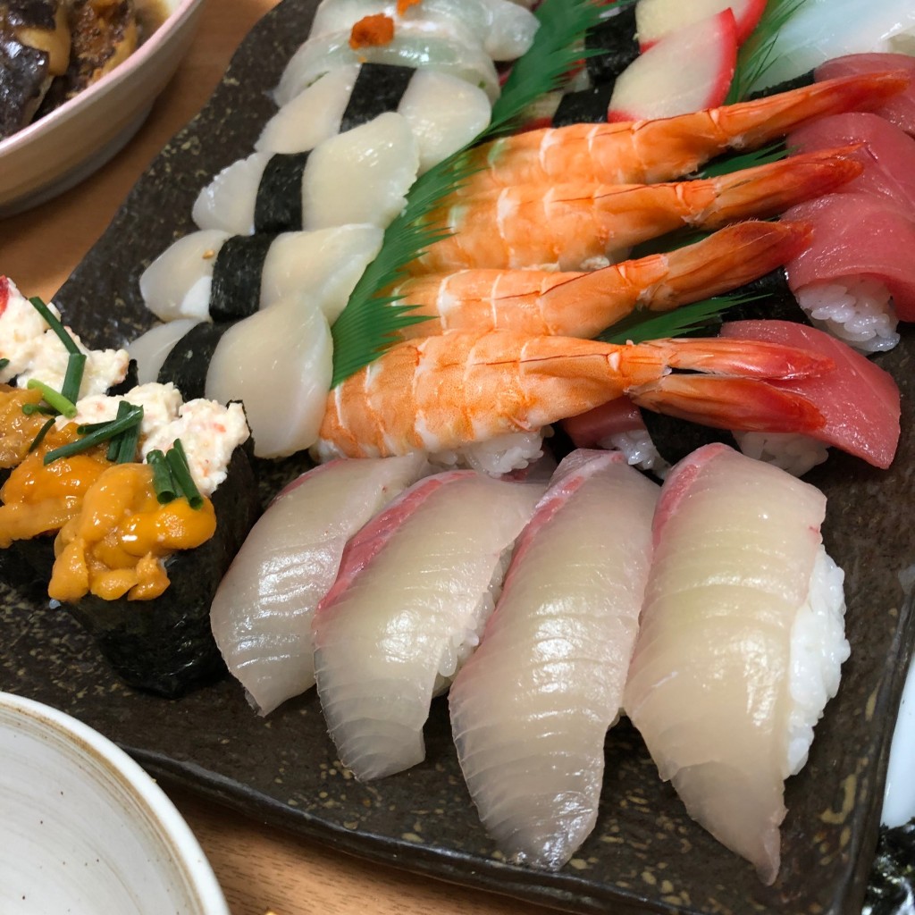 ユーザーが投稿したにぎりの写真 - 実際訪問したユーザーが直接撮影して投稿した中央寿司寿司竹の写真