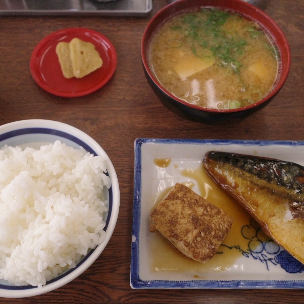 ユーザーが投稿した魚の煮つけの写真 - 実際訪問したユーザーが直接撮影して投稿した羽束師古川町定食屋ふじや食堂の写真