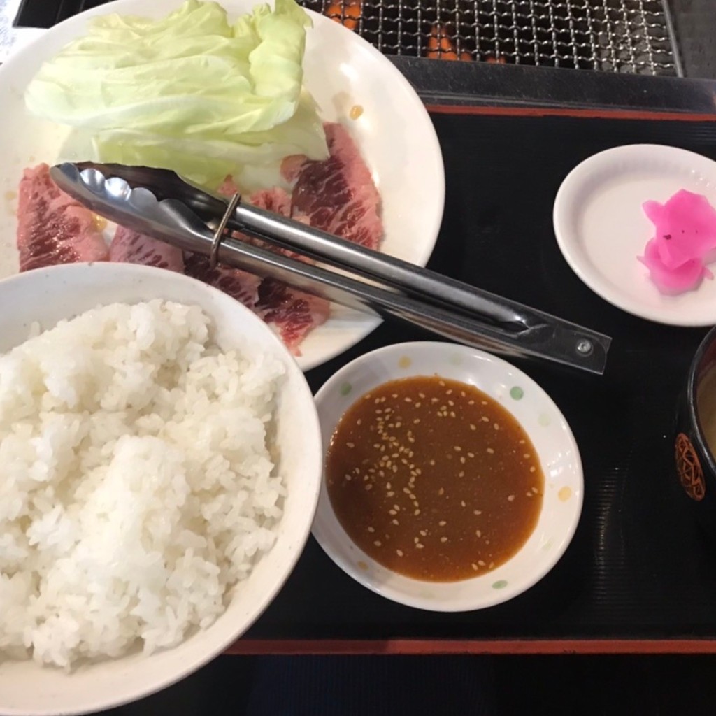 ユーザーが投稿した牛ロース焼肉定食の写真 - 実際訪問したユーザーが直接撮影して投稿した詫間町詫間肉料理炭火焼肉 牛若丸の写真