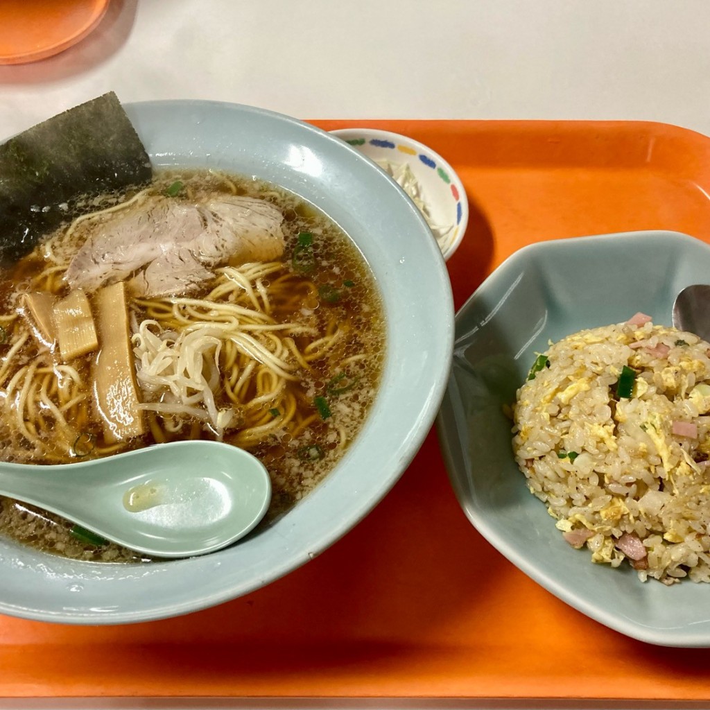 ユーザーが投稿したラーメン(醤油)チャーハンの写真 - 実際訪問したユーザーが直接撮影して投稿した大町ラーメン / つけ麺ラーメン屋さんの写真