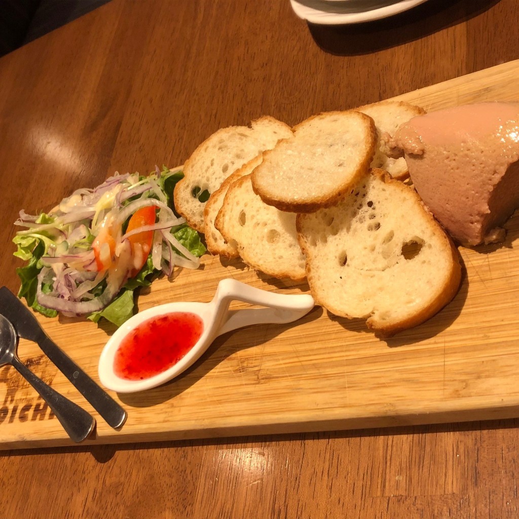 ユーザーが投稿したフォアグラと鶏レバーのムースの写真 - 実際訪問したユーザーが直接撮影して投稿した雷門肉料理ボイチ浅草店の写真