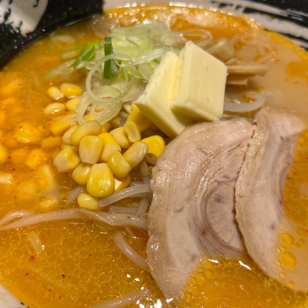 ユーザーが投稿した味噌バターコーンラーメンの写真 - 実際訪問したユーザーが直接撮影して投稿した美々ラーメン / つけ麺札幌ラーメン 雪あかり 新千歳空港店の写真