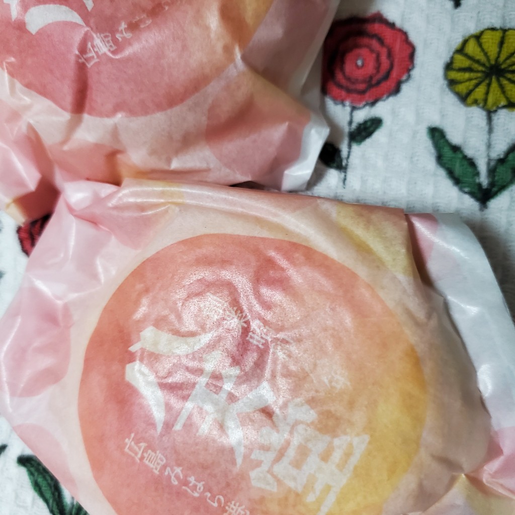 ユーザーが投稿したもものクリームパンの写真 - 実際訪問したユーザーが直接撮影して投稿した神田佐久間町ベーカリー八天堂 HACHI PAN CAFEの写真