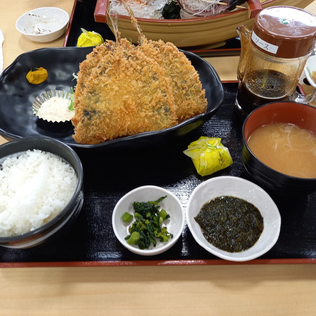 ユーザーが投稿したアジフライ定食の写真 - 実際訪問したユーザーが直接撮影して投稿した久里浜魚介 / 海鮮料理漁師料理 よこすかの写真