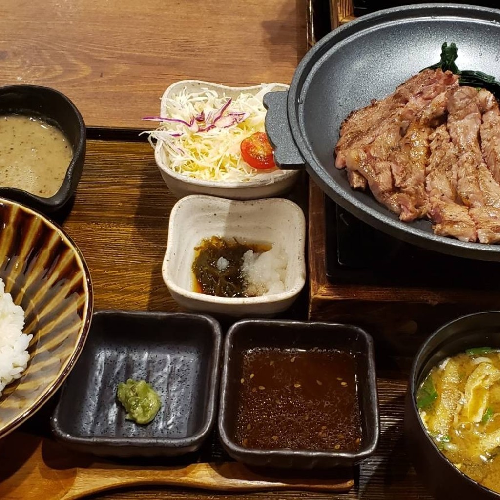 ユーザーが投稿した赤身ステーキ御膳の写真 - 実際訪問したユーザーが直接撮影して投稿した石内東和食 / 日本料理麦とろ瀬戸内物語 THE OUTLETS HIROSHIMA店の写真