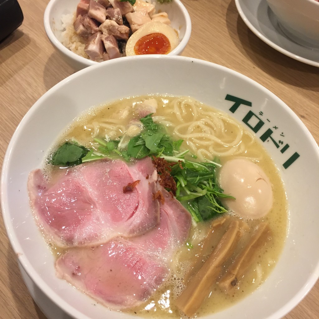 ユーザーが投稿したイロドリラーメンの写真 - 実際訪問したユーザーが直接撮影して投稿した蘇原大島町ラーメン専門店イロドリの写真