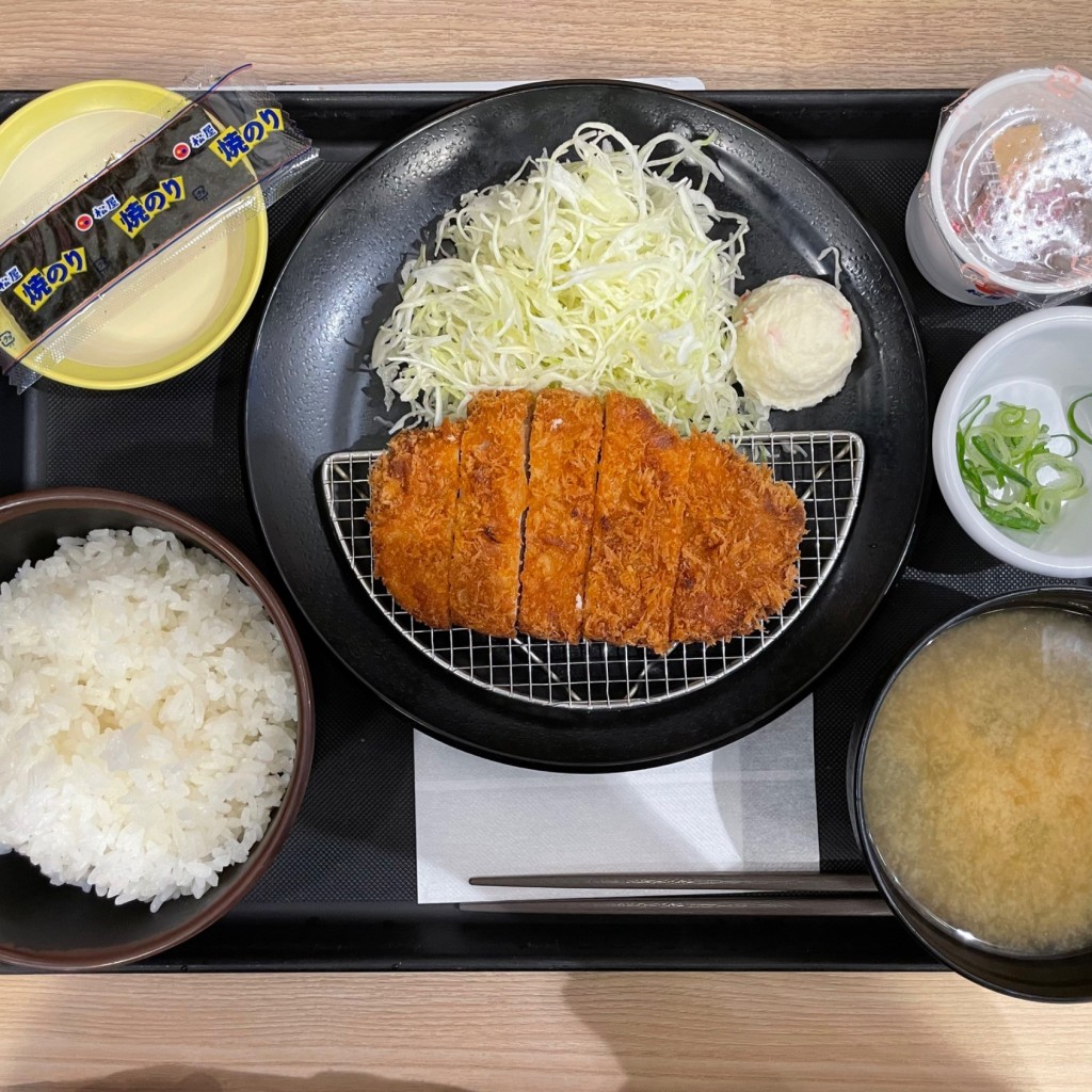 ユーザーが投稿した特朝ロースかつ定食 納豆の写真 - 実際訪問したユーザーが直接撮影して投稿した浜崎とんかつ松のや 朝霞台店の写真